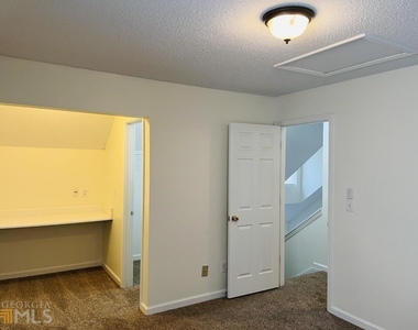 4037 Ravenwood Court - Photo Thumbnail 18