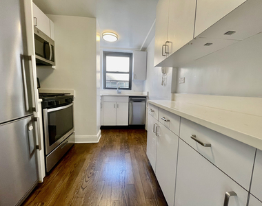 East 57th Street - Photo Thumbnail 1