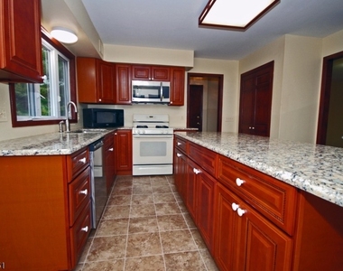 6 Heather Ln - Photo Thumbnail 8