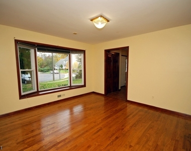 6 Heather Ln - Photo Thumbnail 12