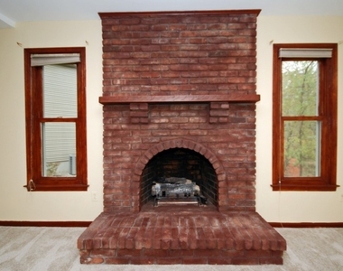 6 Heather Ln - Photo Thumbnail 4