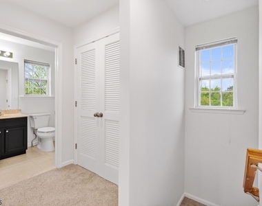 8 Alfred Ave - Photo Thumbnail 15