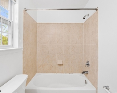 8 Alfred Ave - Photo Thumbnail 20