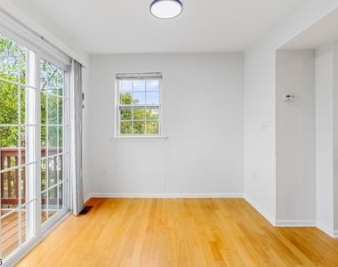 8 Alfred Ave - Photo Thumbnail 5