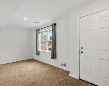 8 Alfred Ave - Photo Thumbnail 24