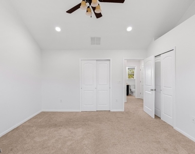 8 Alfred Ave - Photo Thumbnail 14