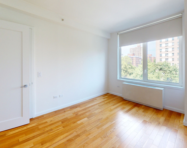 808 Columbus Ave - Photo Thumbnail 3