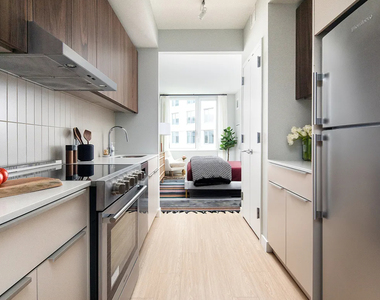 30-77 Vernon Boulevard - Photo Thumbnail 1