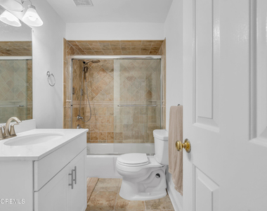 165 Riddle Avenue - Photo Thumbnail 31