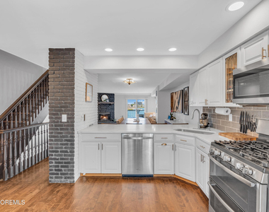 165 Riddle Avenue - Photo Thumbnail 21