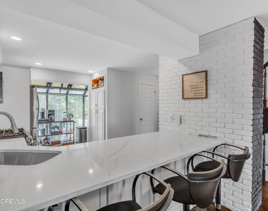 165 Riddle Avenue - Photo Thumbnail 18