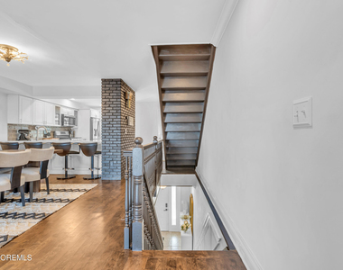 165 Riddle Avenue - Photo Thumbnail 8