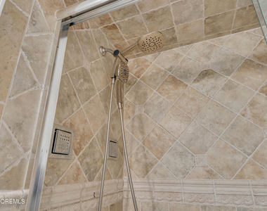 165 Riddle Avenue - Photo Thumbnail 32
