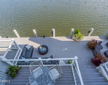 165 Riddle Avenue - Photo Thumbnail 11