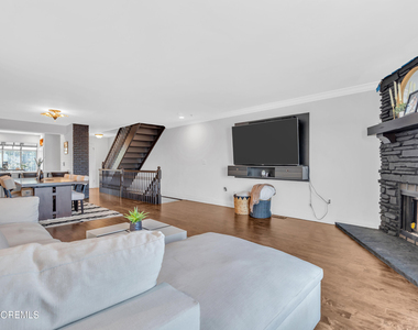 165 Riddle Avenue - Photo Thumbnail 13