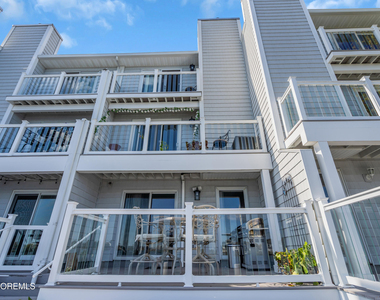 165 Riddle Avenue - Photo Thumbnail 38
