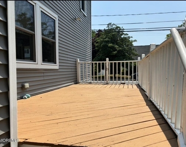 124 Wilson Avenue - Photo Thumbnail 14