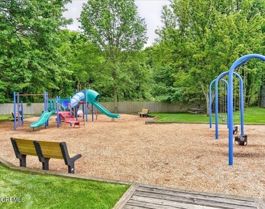 185 Pear Drive - Photo Thumbnail 36