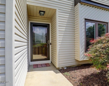 185 Pear Drive - Photo Thumbnail 5