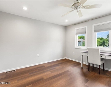 185 Pear Drive - Photo Thumbnail 25