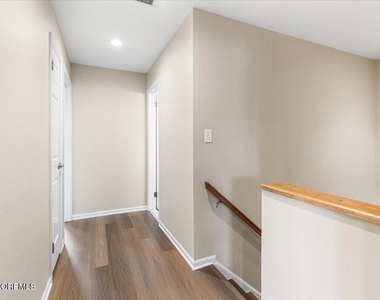 185 Pear Drive - Photo Thumbnail 20
