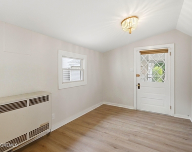 1208 Maplewood Road - Photo Thumbnail 3