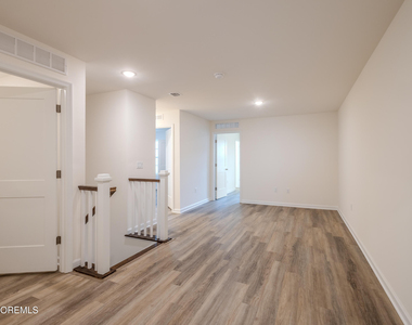 213 Harley Lane - Photo Thumbnail 18