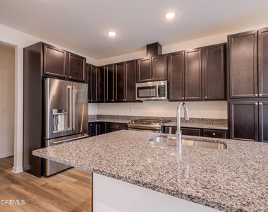 213 Harley Lane - Photo Thumbnail 10