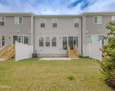 213 Harley Lane - Photo Thumbnail 33