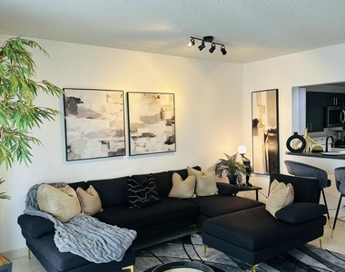 3101 Boardwalk - Photo Thumbnail 1