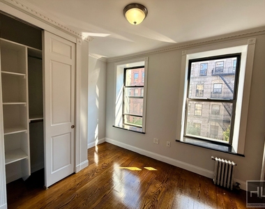 West 103rd Street - Photo Thumbnail 4