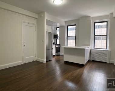 East 46 Street - Photo Thumbnail 1