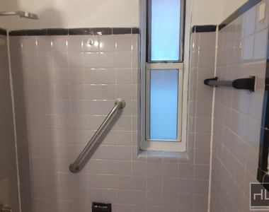 East 58th Street - Photo Thumbnail 1