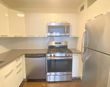 East 63 Street - Photo Thumbnail 2