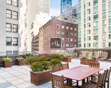Maiden Lane - Photo Thumbnail 3