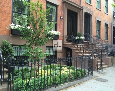 Pineapple Street - Photo Thumbnail 5