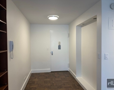 East 63 Street - Photo Thumbnail 10