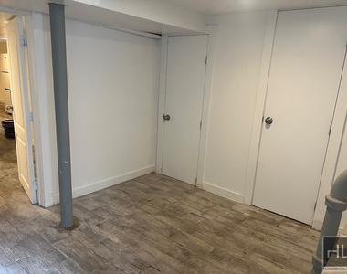 215 Highland Boulevard - Photo Thumbnail 2