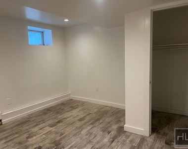 215 Highland Boulevard - Photo Thumbnail 10