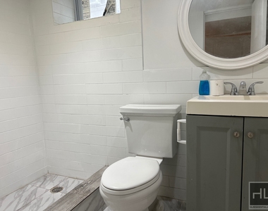 215 Highland Boulevard - Photo Thumbnail 4