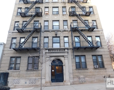 17 Street - Photo Thumbnail 5