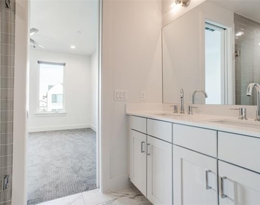 4419 Cabell Drive - Photo Thumbnail 11