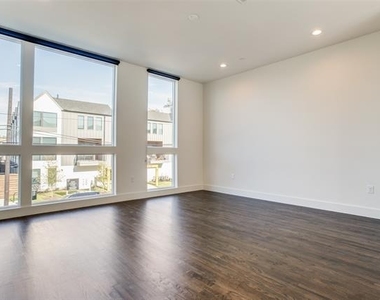 4419 Cabell Drive - Photo Thumbnail 7