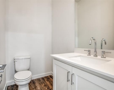 2180 Bennett Avenue - Photo Thumbnail 12
