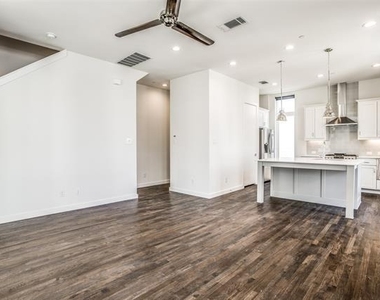 2180 Bennett Avenue - Photo Thumbnail 5