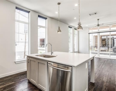 2180 Bennett Avenue - Photo Thumbnail 11