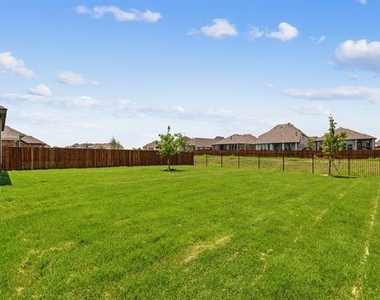 1216 Blanco Trail - Photo Thumbnail 5