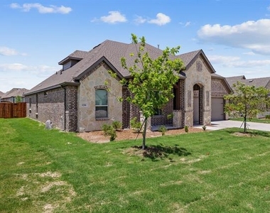 1216 Blanco Trail - Photo Thumbnail 2