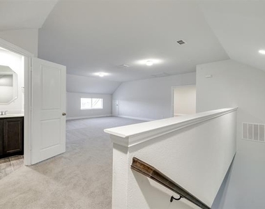 1216 Blanco Trail - Photo Thumbnail 36