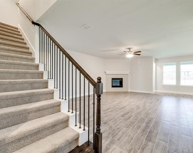 1216 Blanco Trail - Photo Thumbnail 10